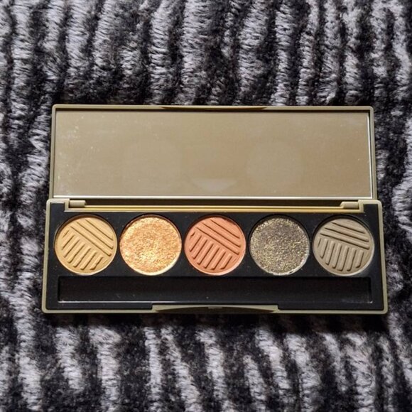 Dose of Colors – Cutting Edge Eyeshadow Palette 🍃 (Lightly Swatched) - Picture 1 of 3